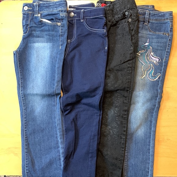 Size 6 girls Jegging/Jeans LOT of 4 - Picture 2 of 6